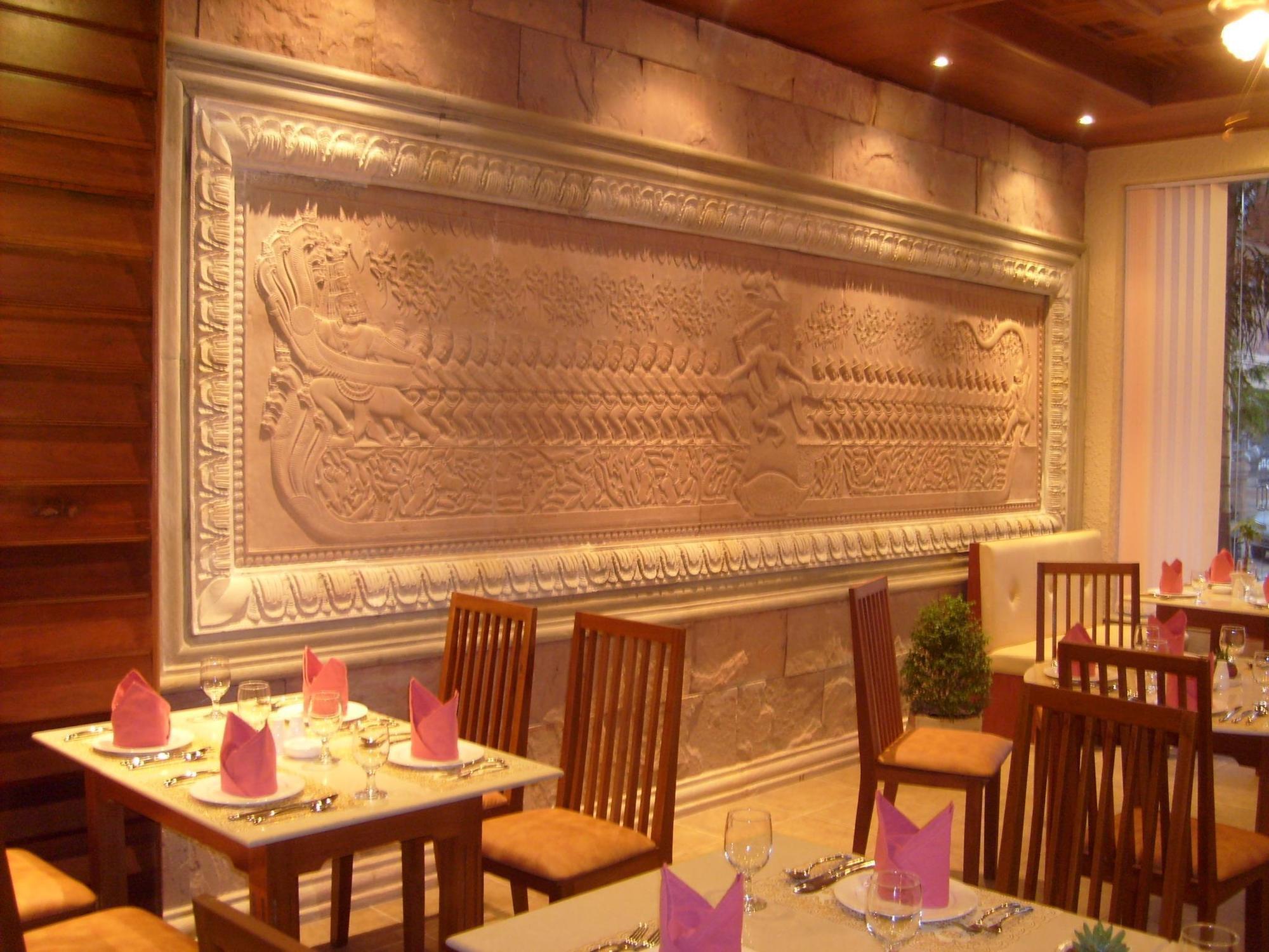 Blue River Hotel Phnom Penh Exterior foto