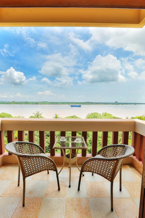 Blue River Hotel Phnom Penh Exterior foto