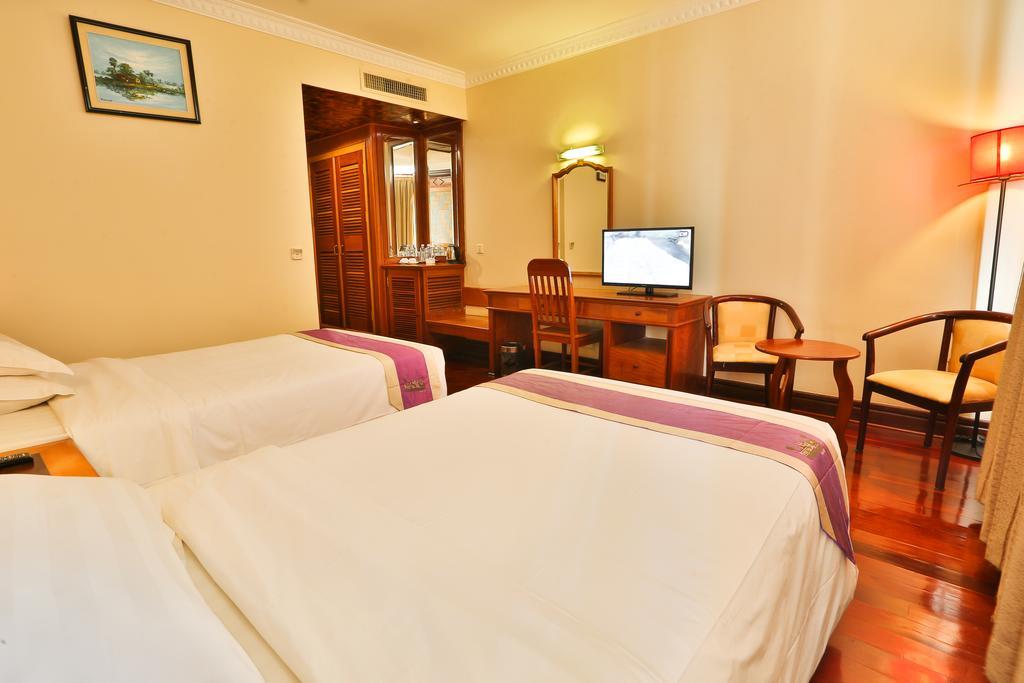 Blue River Hotel Phnom Penh Exterior foto