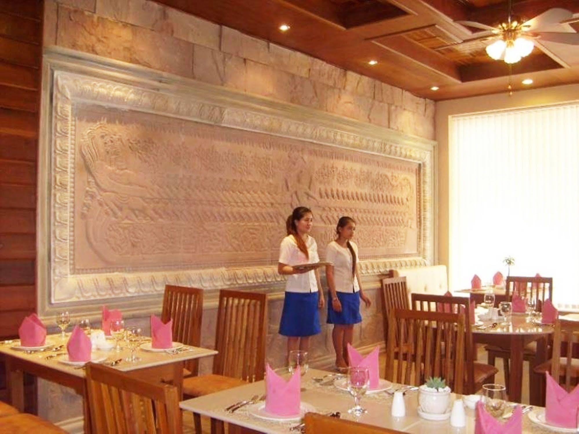 Blue River Hotel Phnom Penh Exterior foto