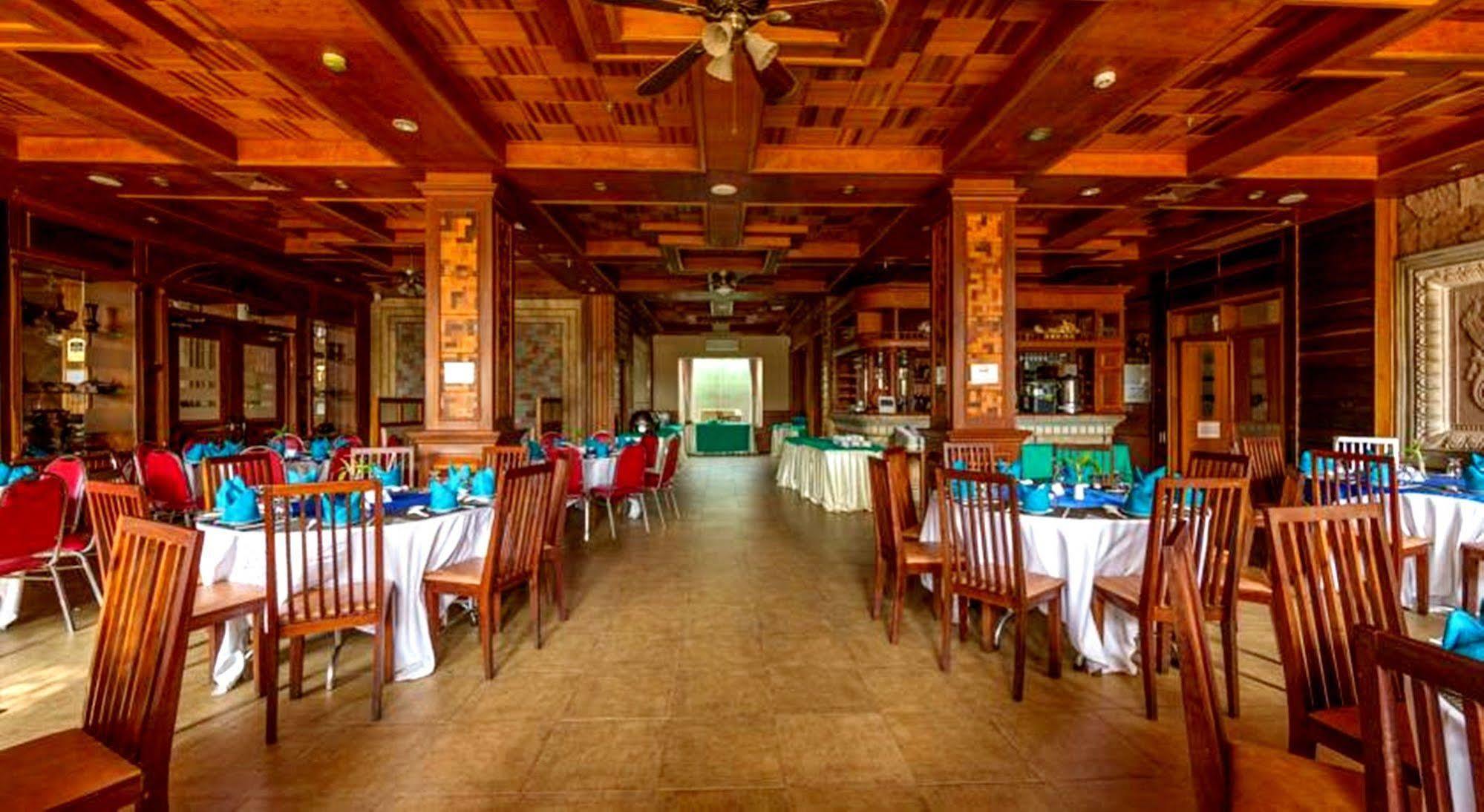 Blue River Hotel Phnom Penh Exterior foto