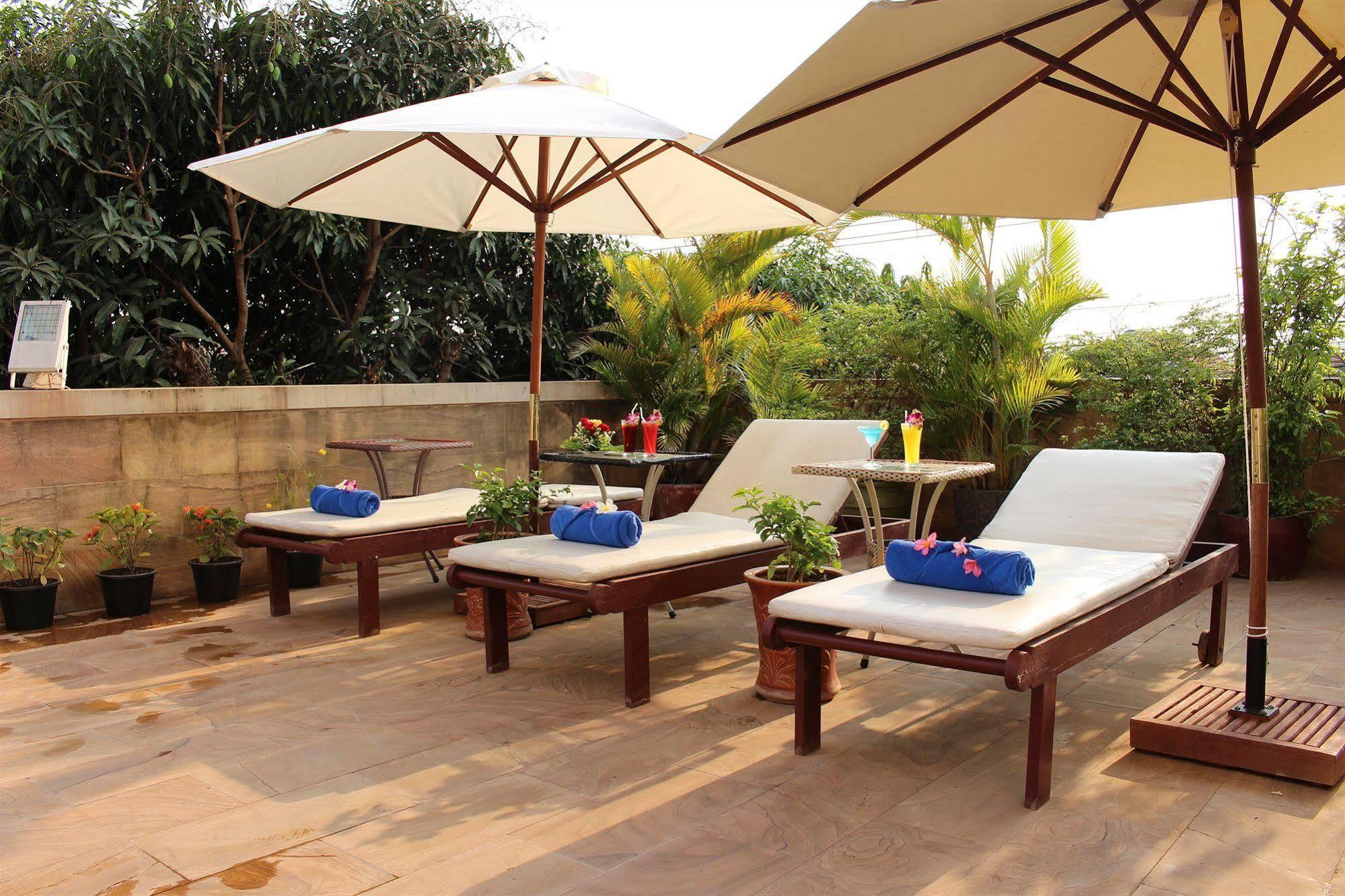 Blue River Hotel Phnom Penh Exterior foto