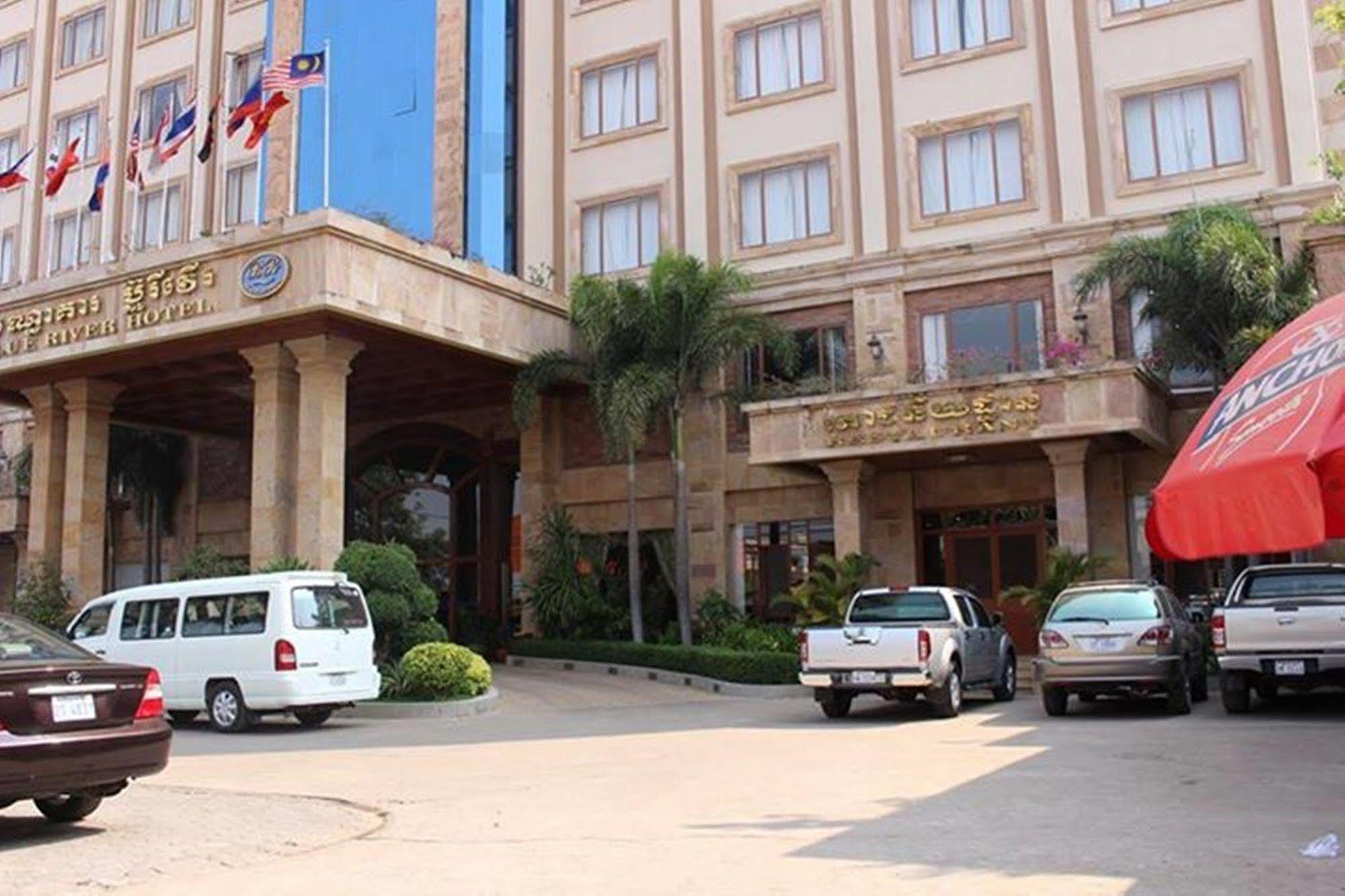 Blue River Hotel Phnom Penh Exterior foto